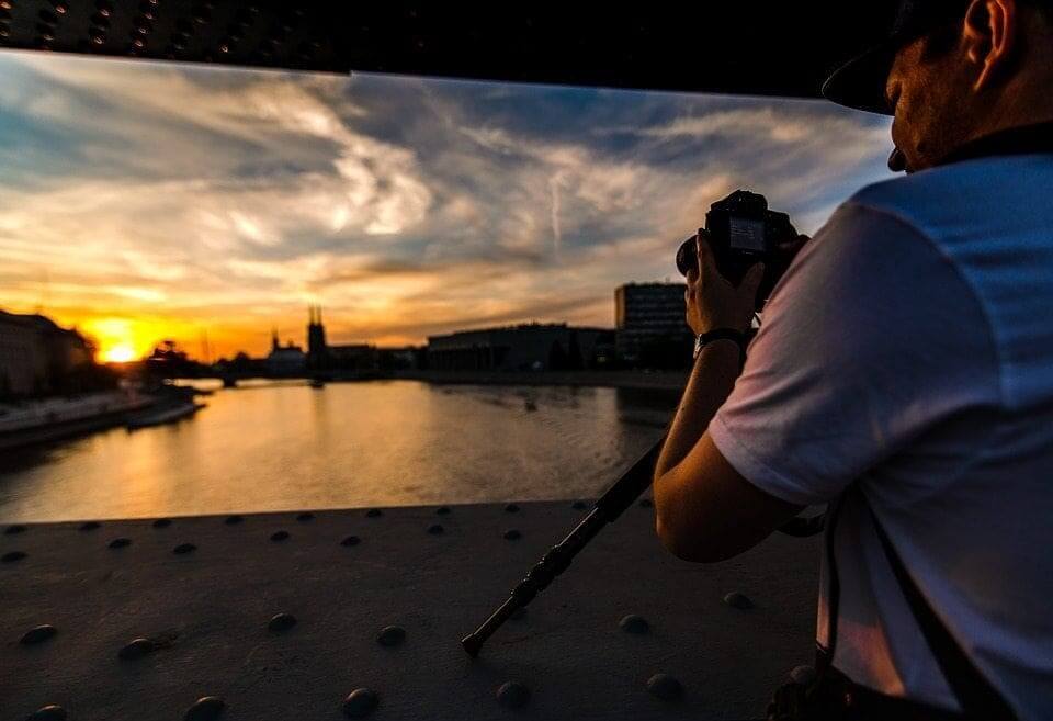 Night photography tips: 03 Take shelter