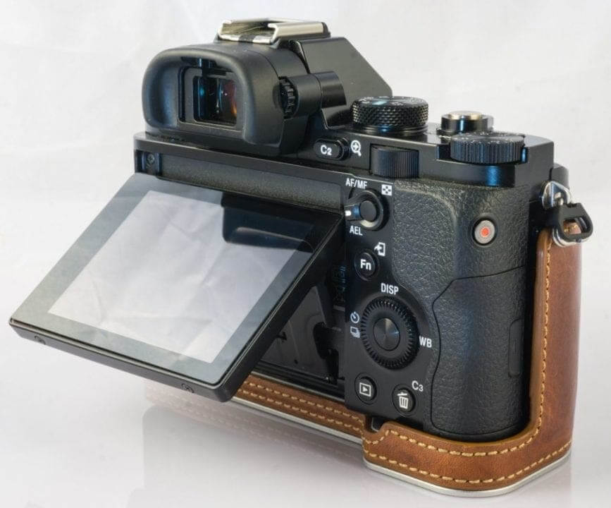 Mirrorless cameras: 03 They are permanently in Live View mode