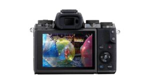 Canon EOS M5