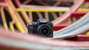 Canon EOS M5