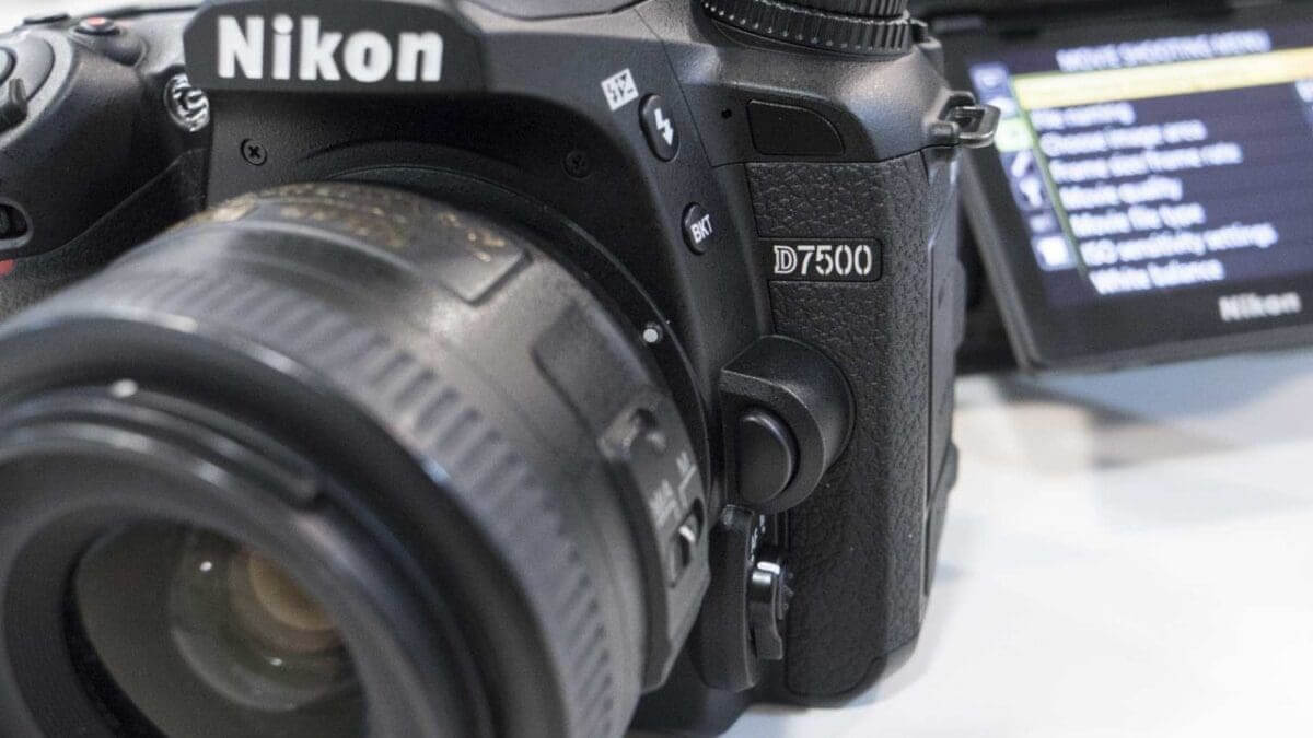 Nikon D7500