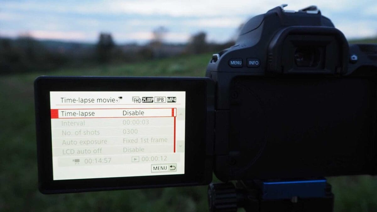 How to set up a timelapse on the Canon EOS 200D / Rebel SL2: timelapse menu