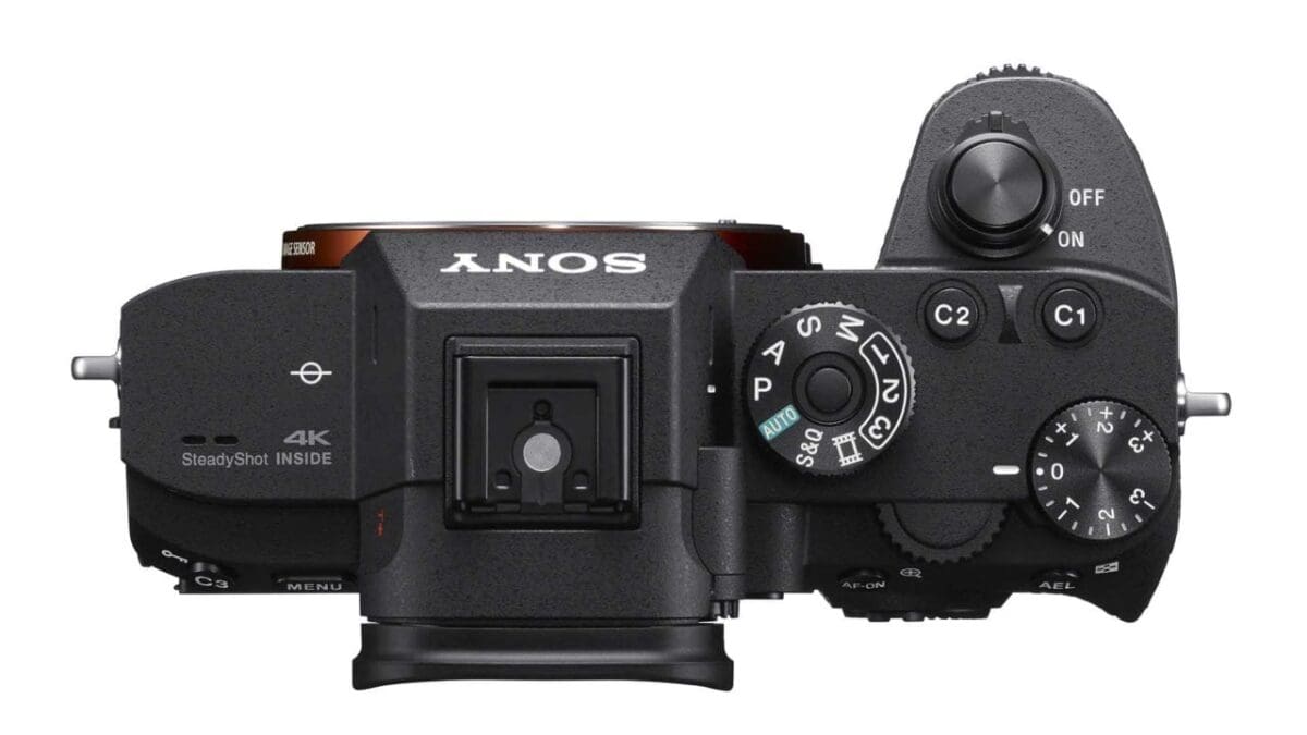 Sony A7R III Review: Camera top
