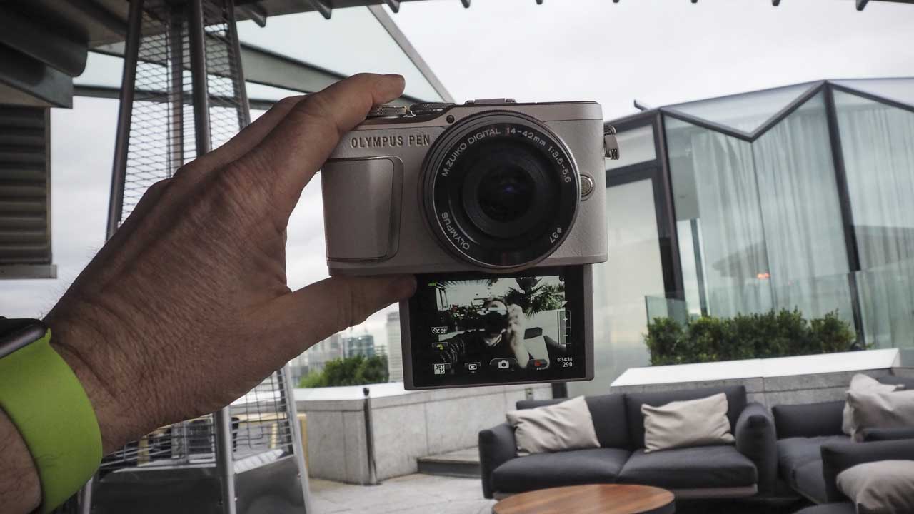 Olympus E-PL9 Announced