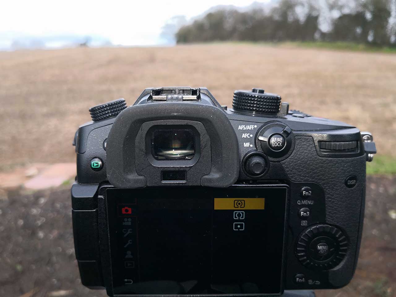Centre-weighted metering