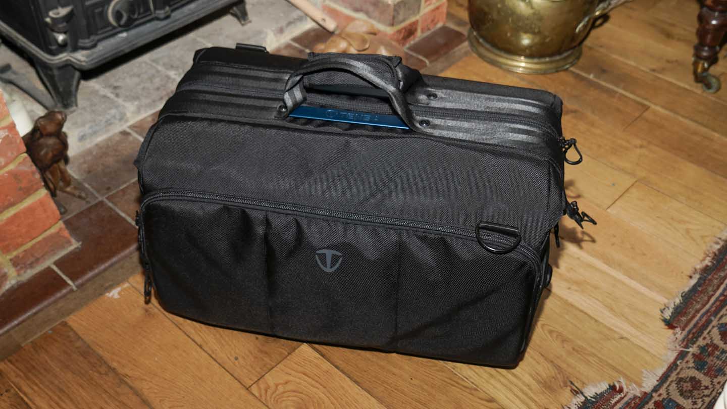 Tenba Cinelux 24 shoulder bag review