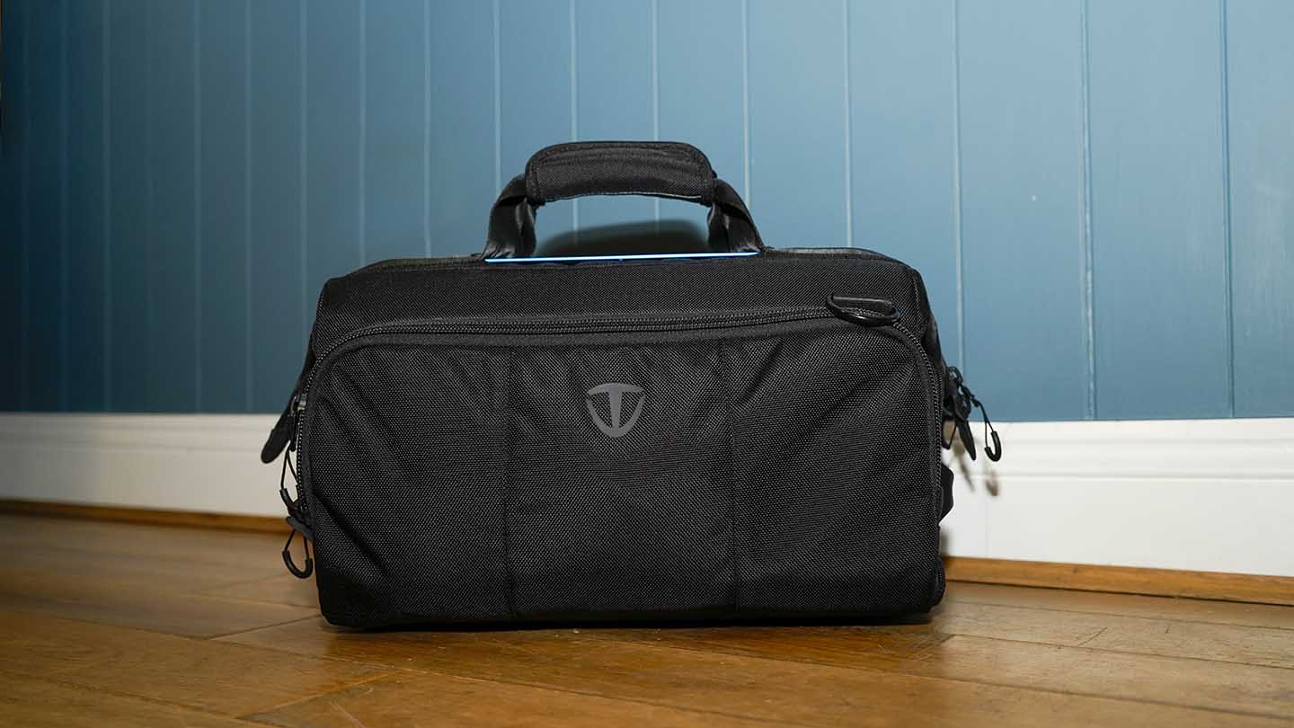 Tenba Cinelux Shoulder Bag 16 review