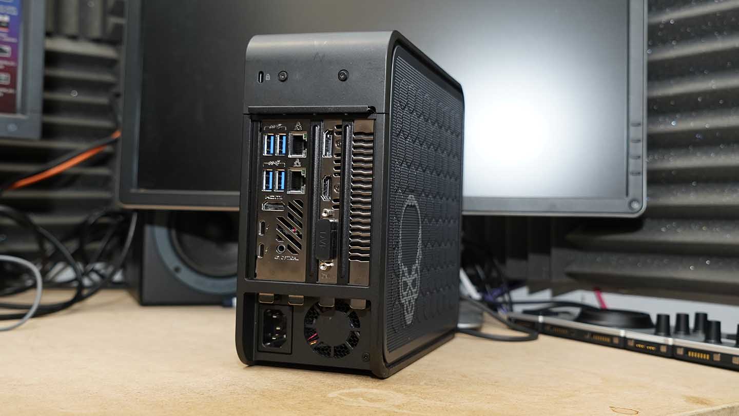 Intel NUC 9 Extreme Review