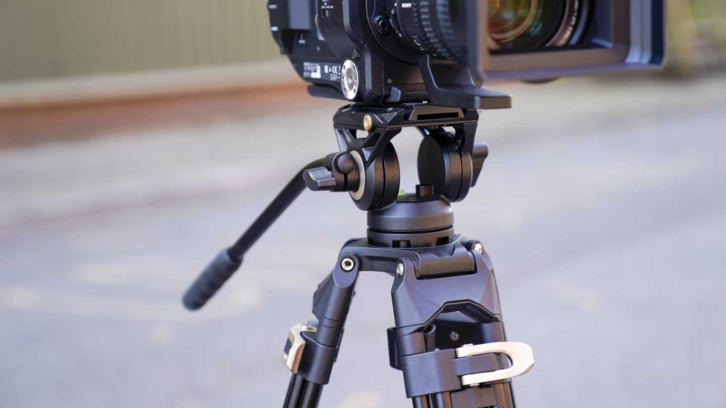 SmallRig Heavy-Duty Fluid Head Tripod