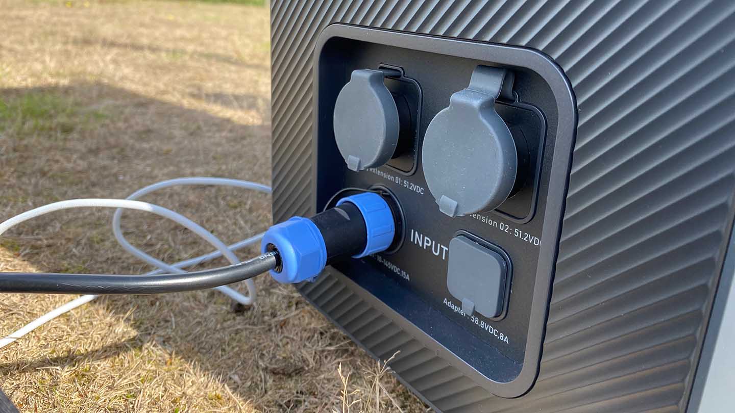 BLUETTI AC200 Max Review