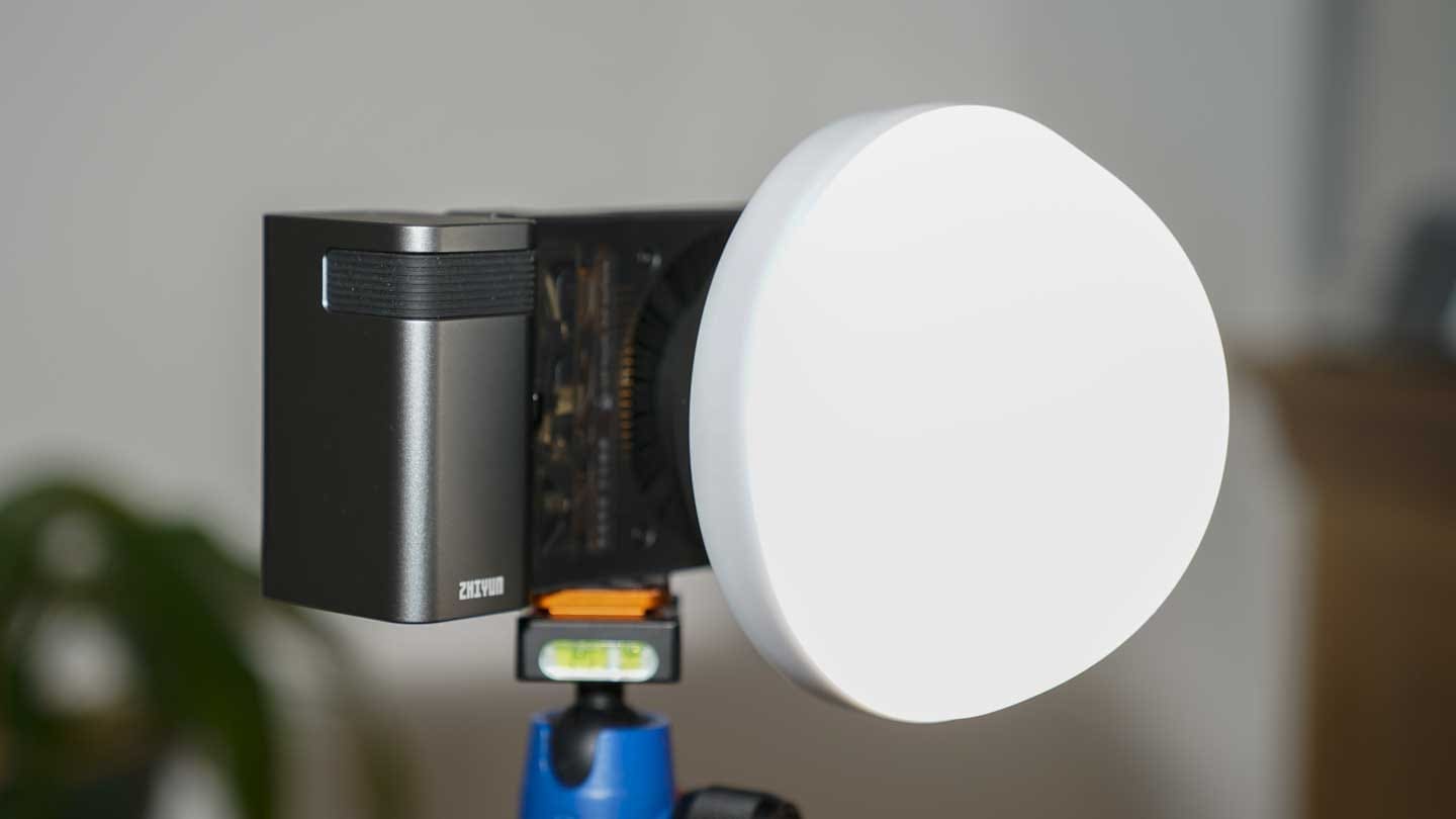 Zhiyun Molus X100 review