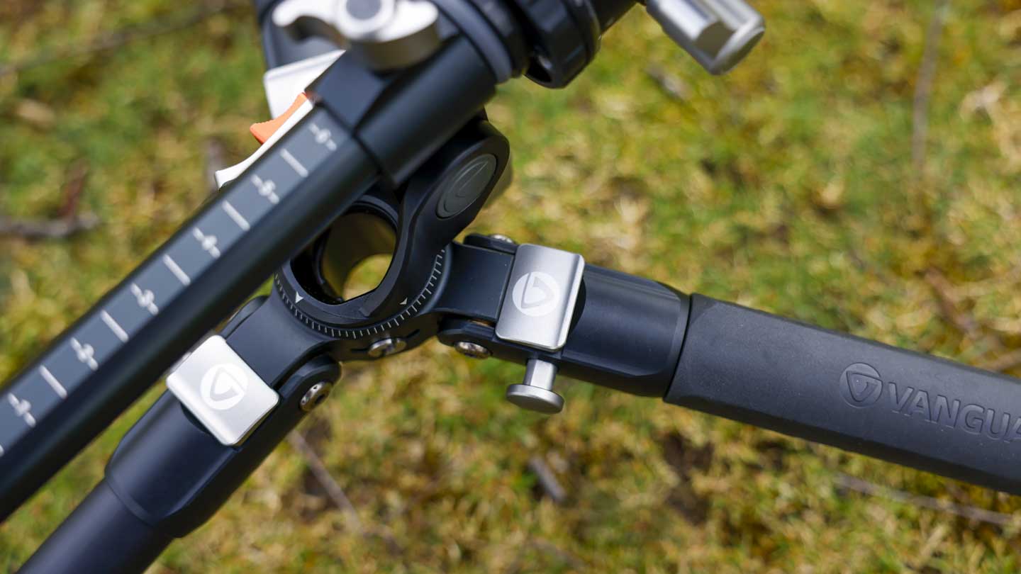 Vanguard VEO 3+ 303AT leg angle