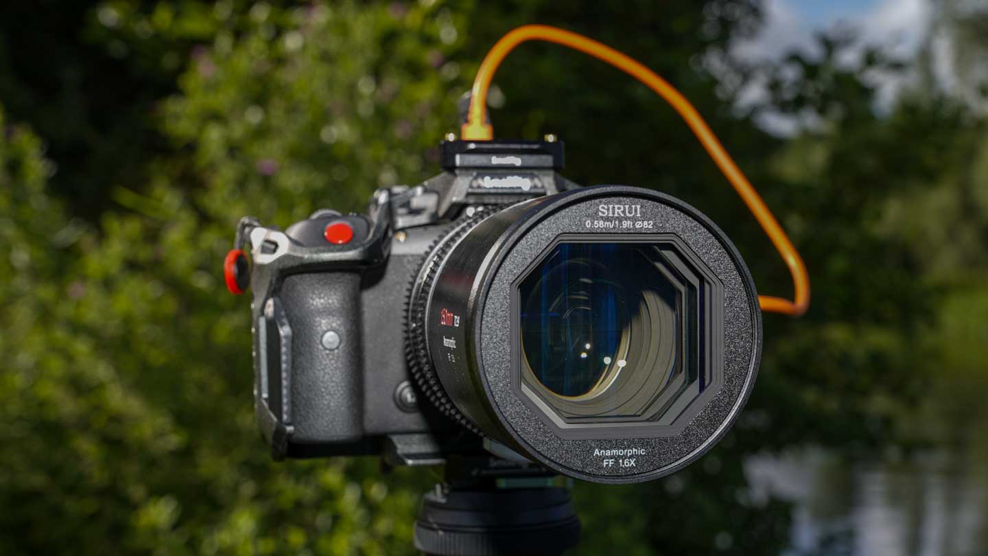SIRUI Venus 150mm 1.6x Full-frame Anamorphic Lens