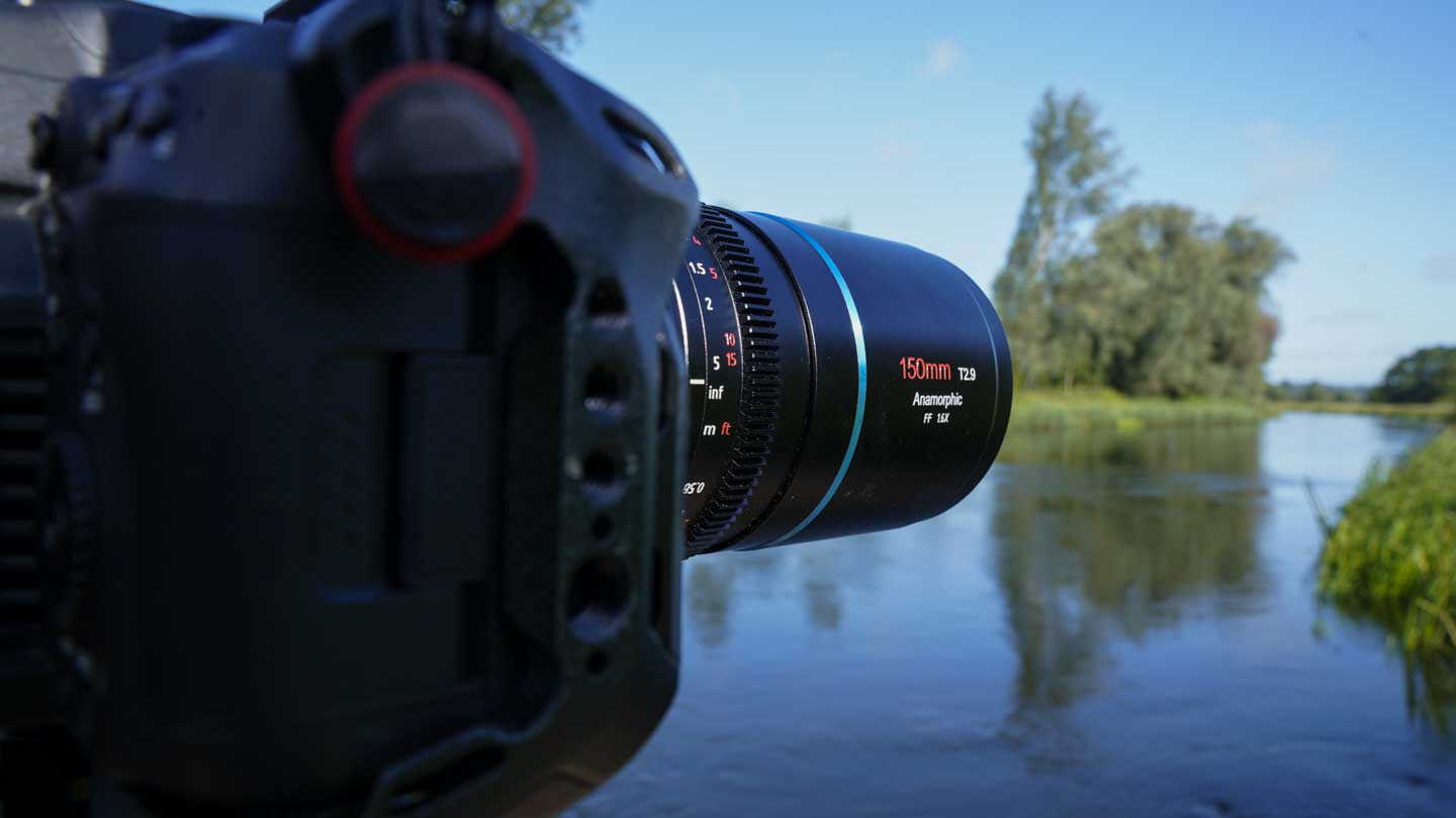 SIRUI Venus 150mm 1.6x Full-frame Anamorphic Lens