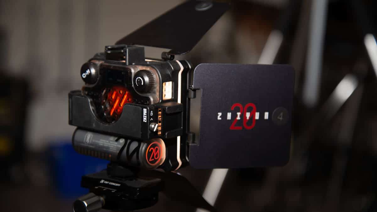 ZHIYUN FIVERAY M20