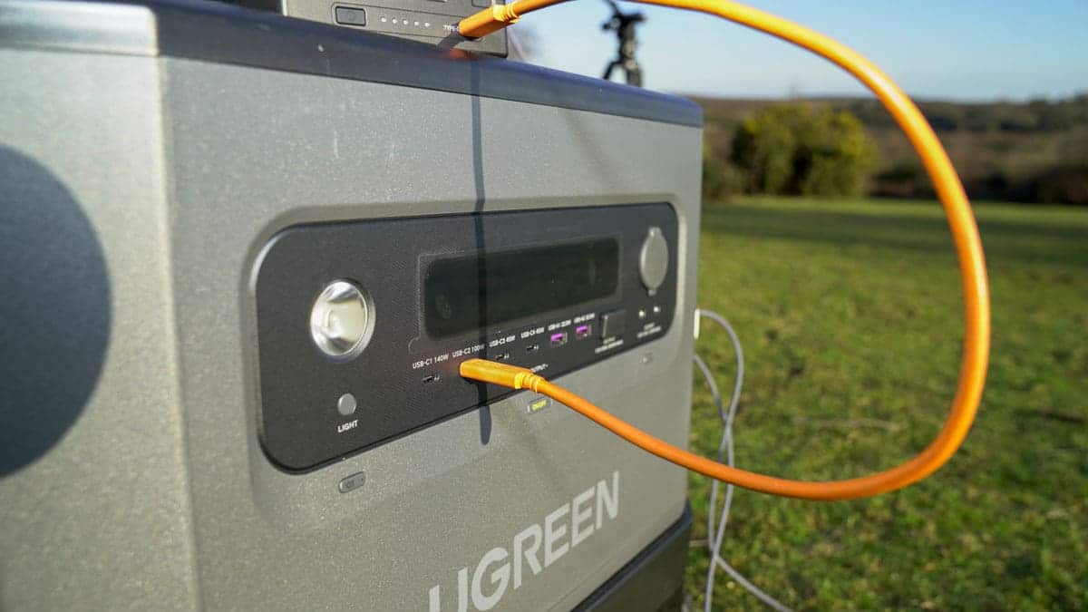 Ugreen Portable Power Station PowerRoam 2200 review