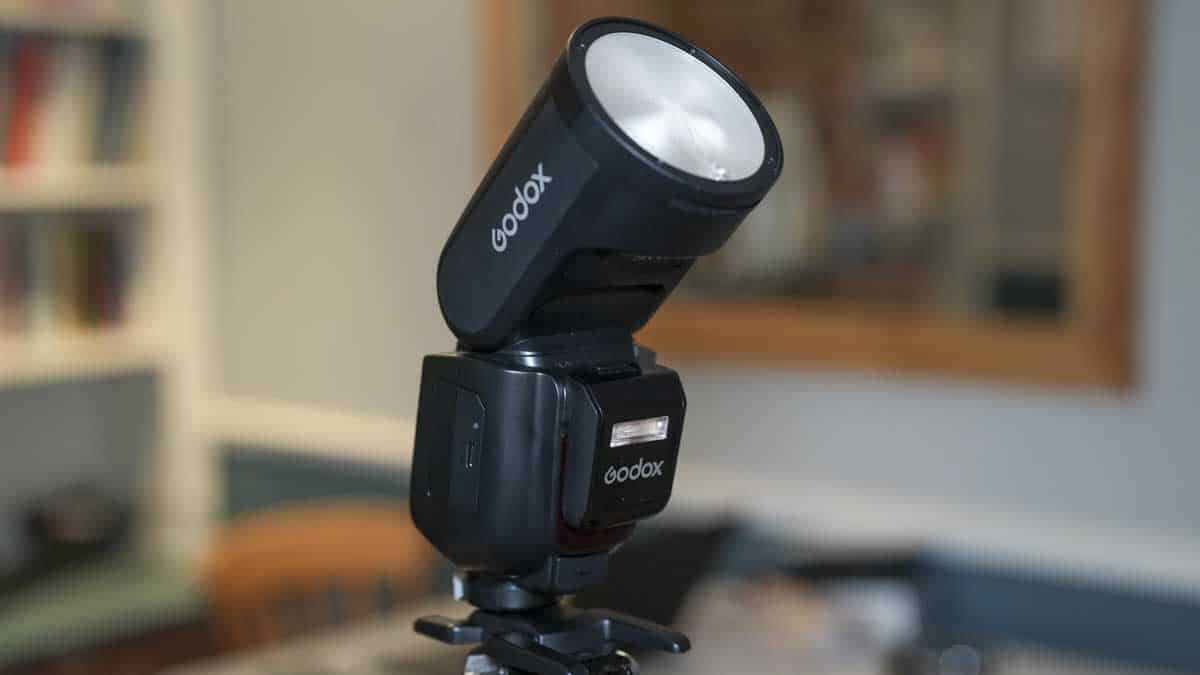 Godox V1 Pro S direct angle