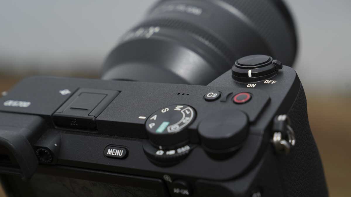 Sony A6700
