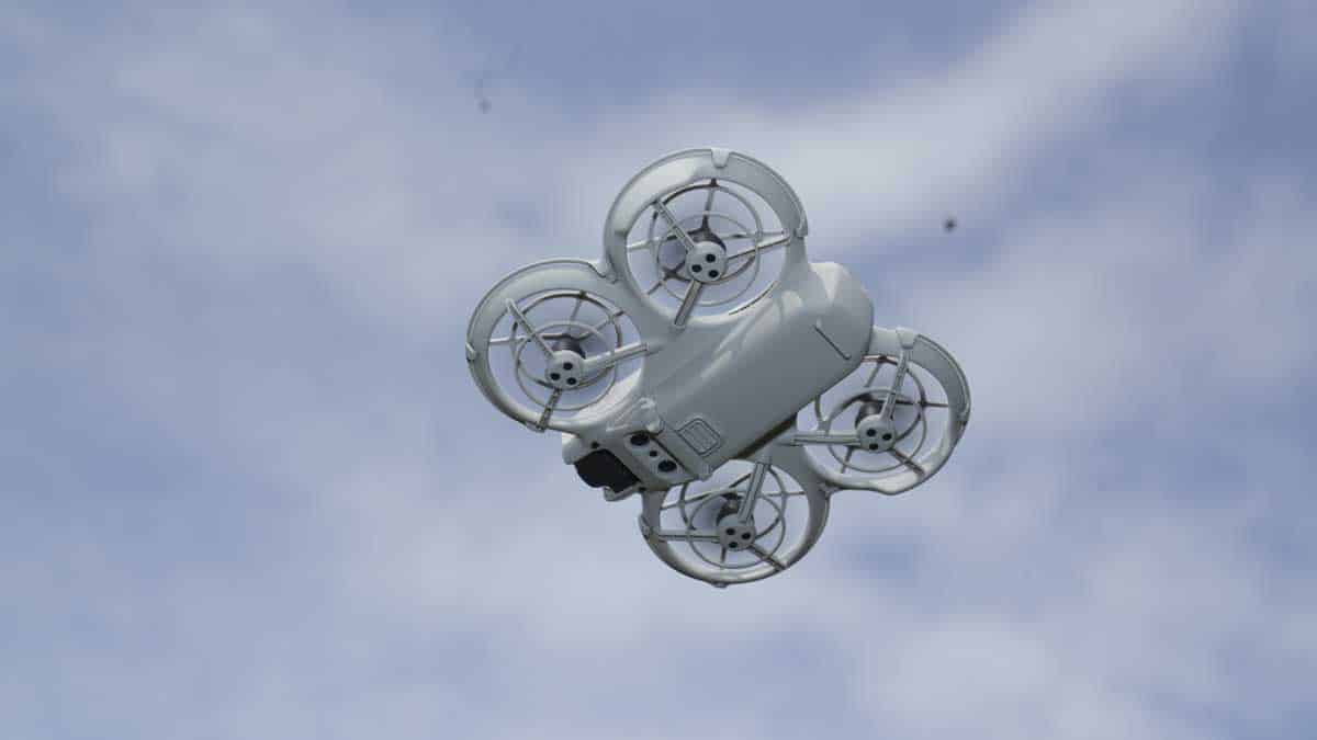 DJI NEO