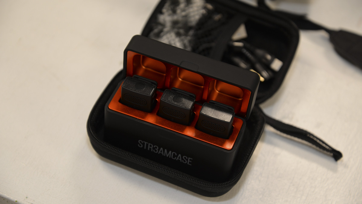3 Legged Thing Str3amcase review