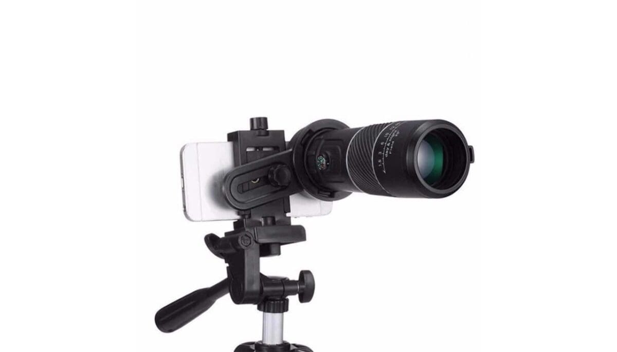 Daily Deal: get this universal telescope kit for your phone at 70% off