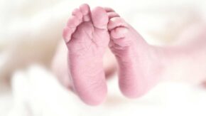 22 newborn photography tips every parent should live by