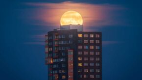 How to shoot a supermoon