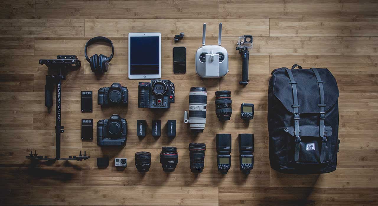 What is off-camera flash: explain it like I’m 5