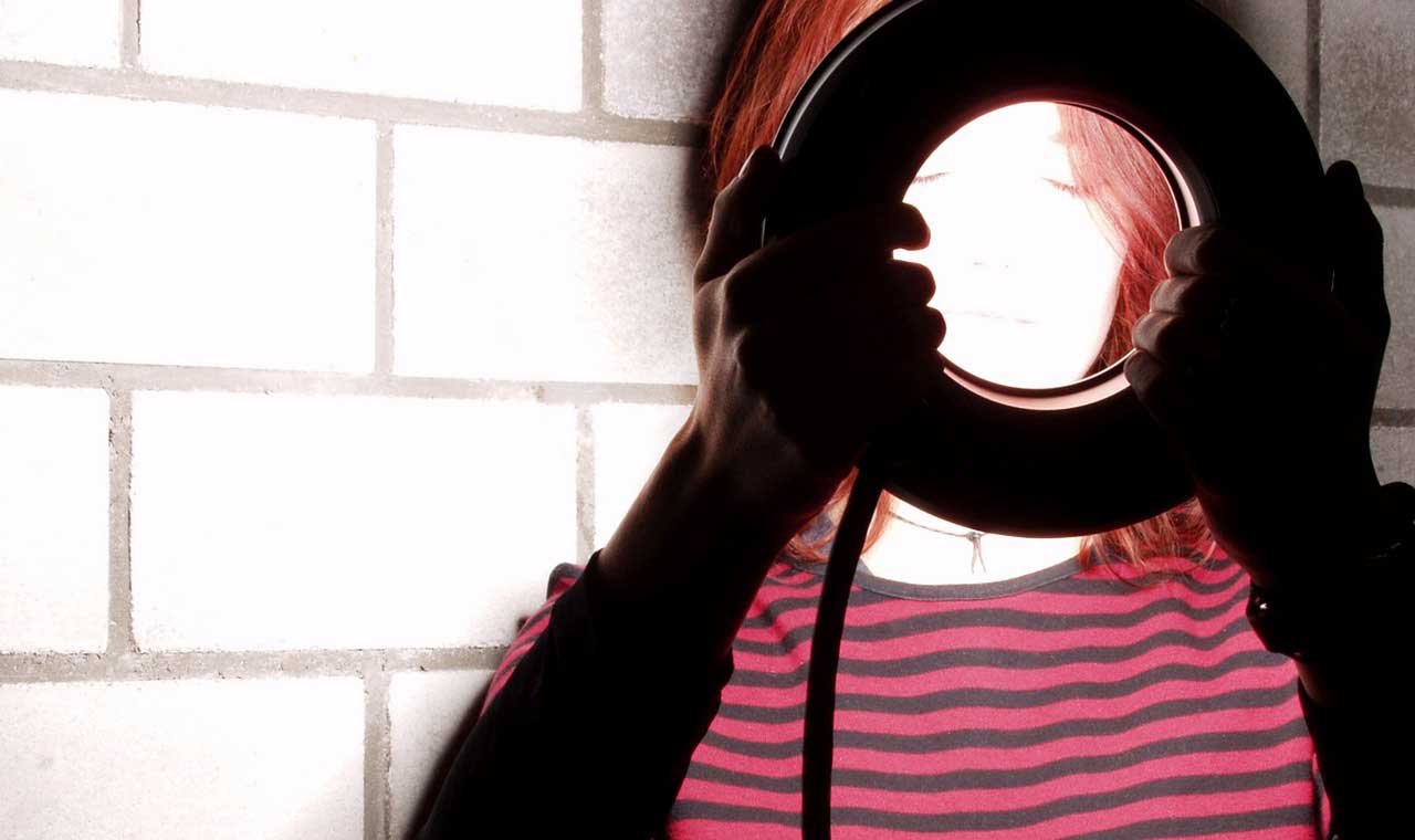 What flash for macro photography offers the best overall lighting?