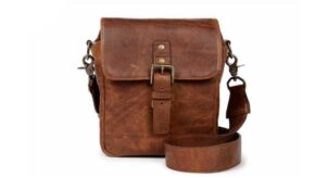ONA debuts lens case, leather bag and wrist strap