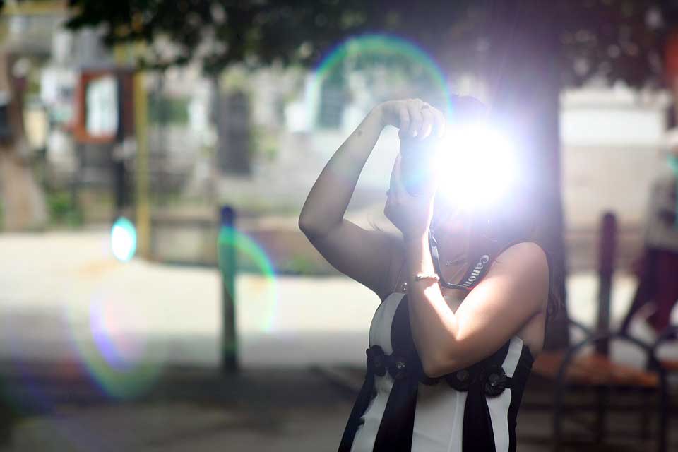 How to use fill-in flash in outdoor photography