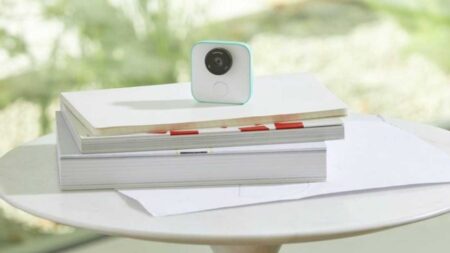 Google Clips smart camera uses machine learning to know when to take photos