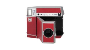 Lomography launches multi-format Lomo’Instant Square