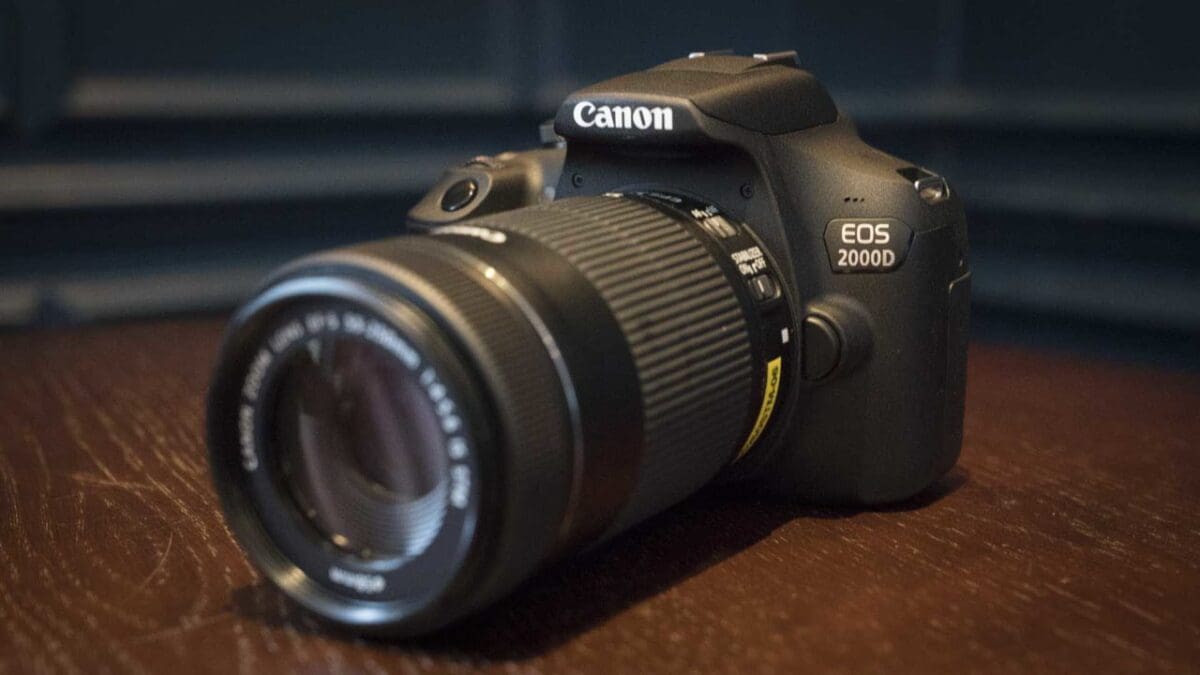 Canon EOS 2000D / EOS Rebel T7 Review: Product shot