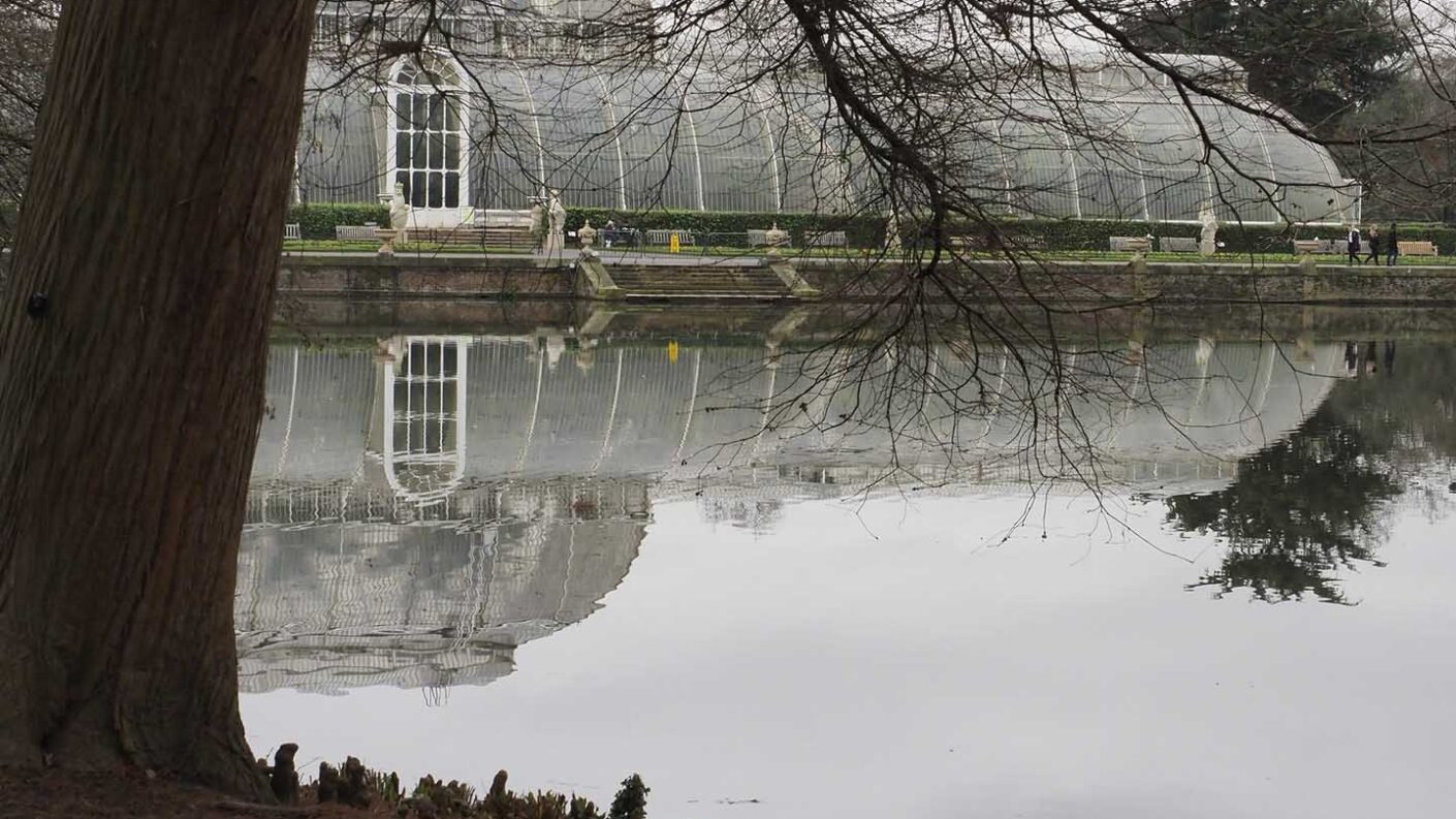 How to photograph a reflection in water