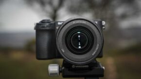 Sony A6700